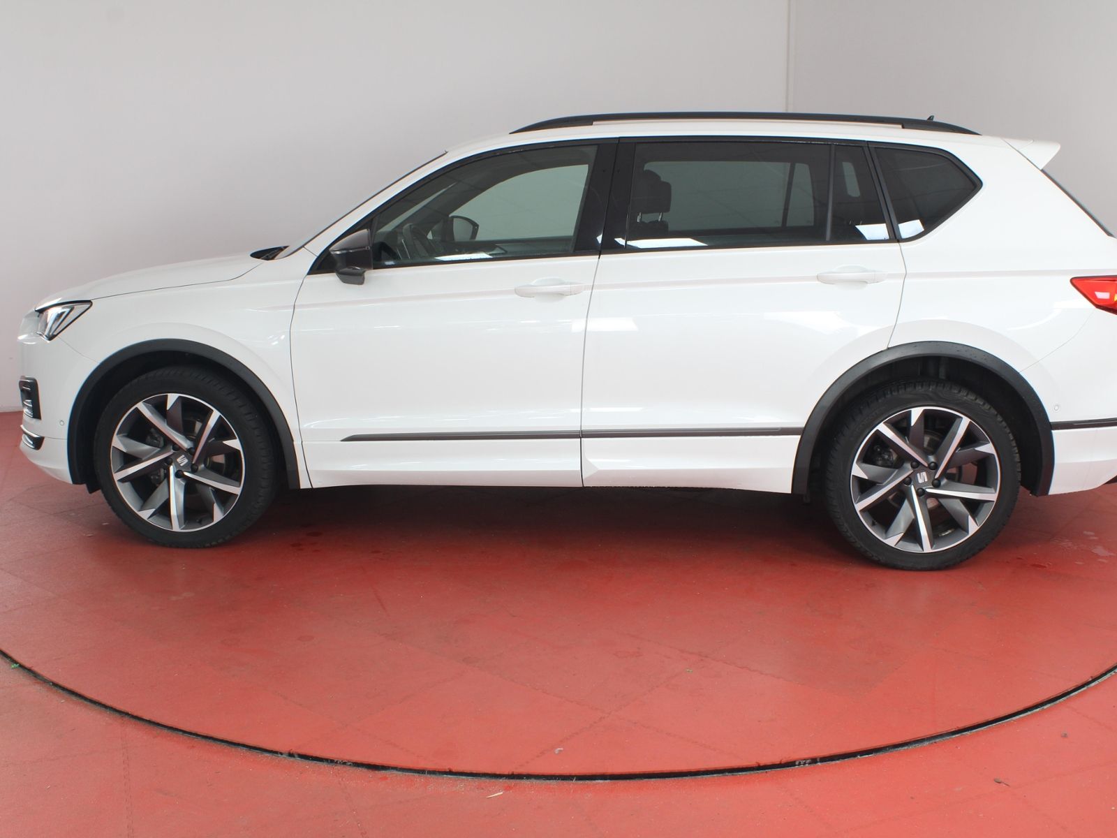 Seat Tarraco FR 2.0TDI DSG 350-ohne Anzahlung Navi AH
