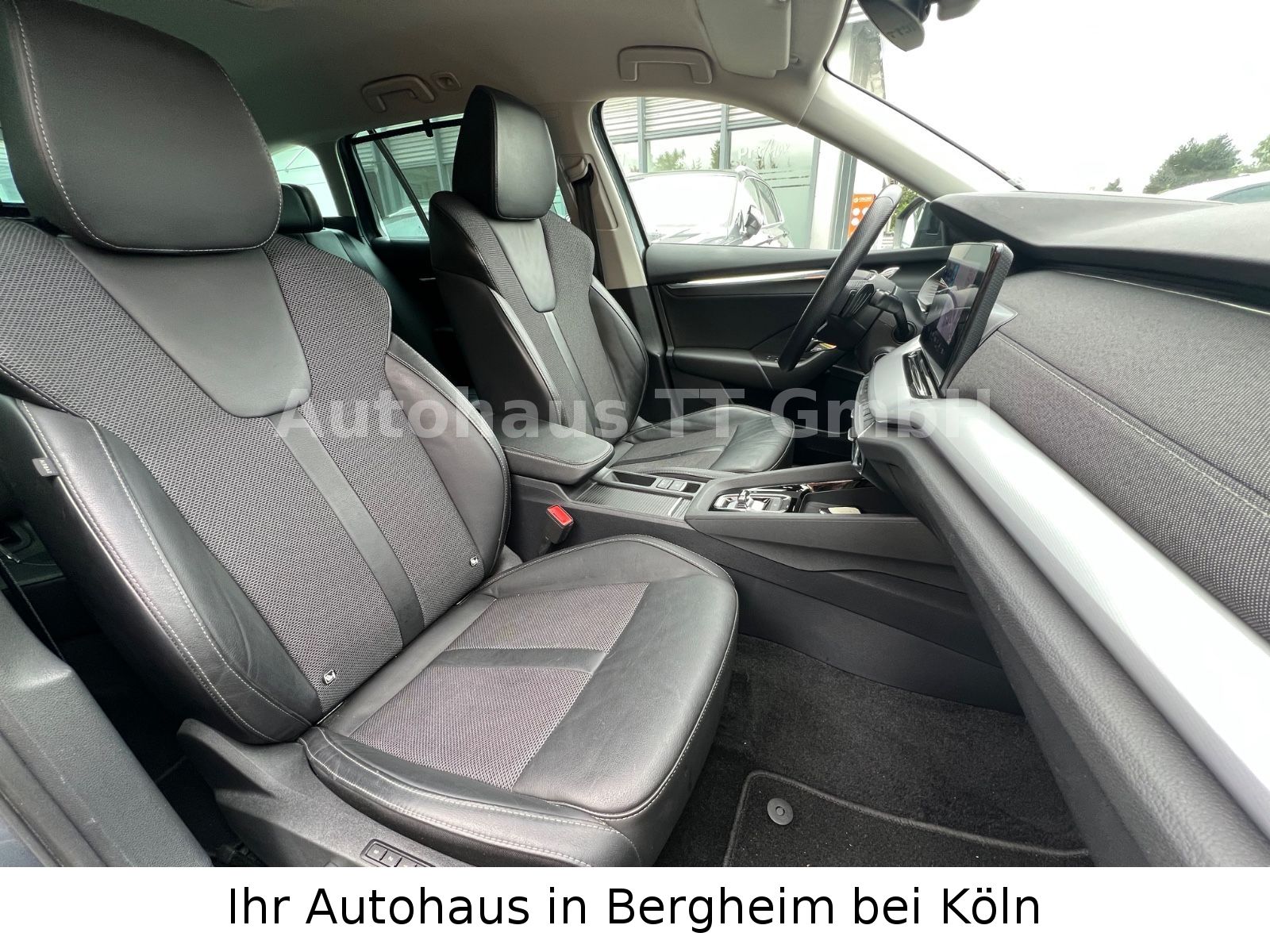 Skoda Octavia Combi First Edition iV - Samsaru's Car Outlet
