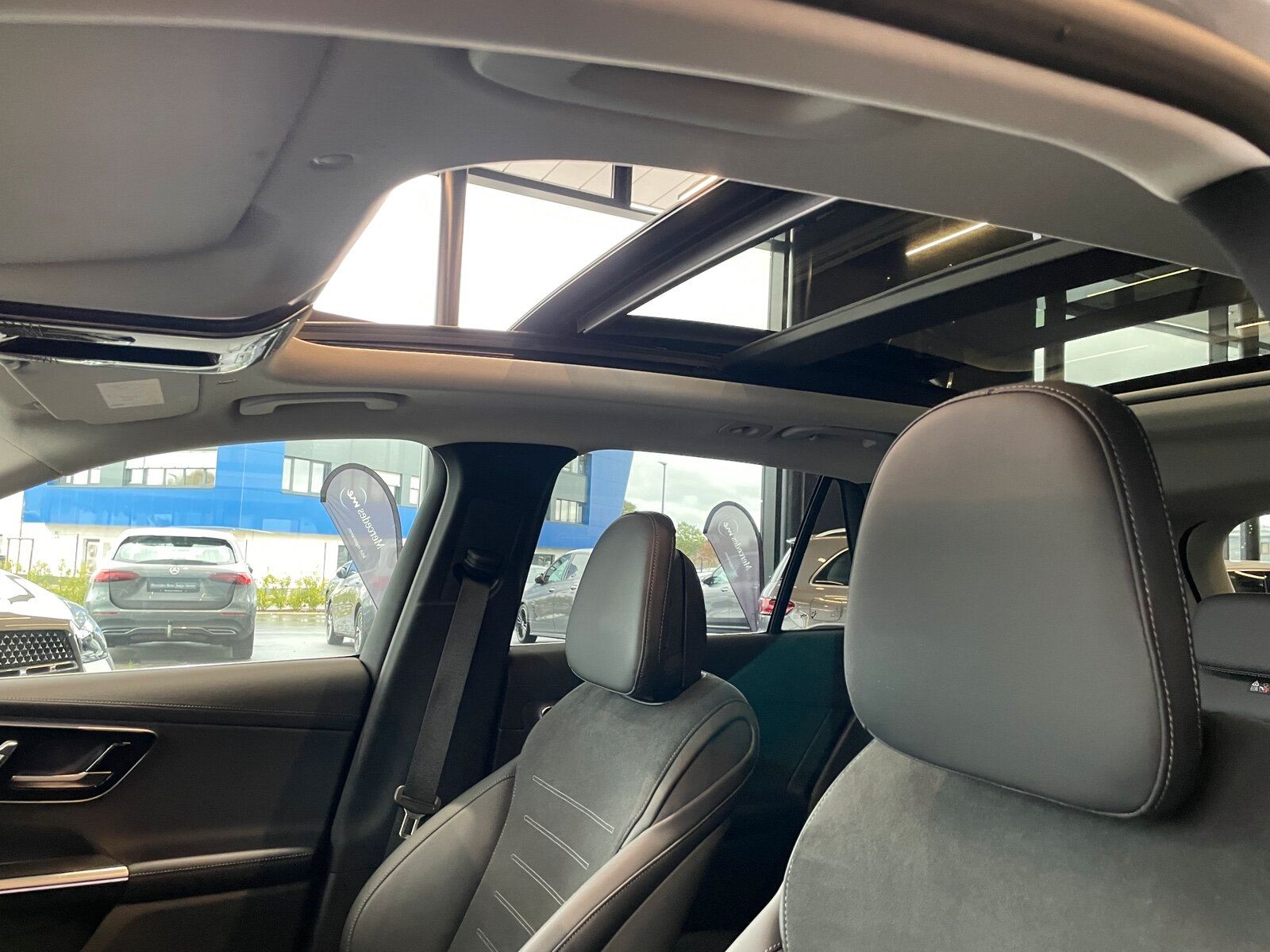 Mercedes-Benz GLC 300 4M AMG ADVANCED+ PANO DIGITALLIGHT AHK
