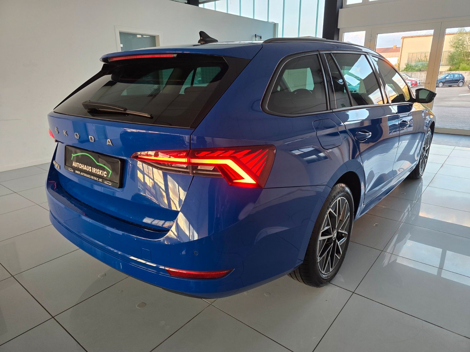 Skoda OCTAVIA CLEVER 2.0 TDI Aut. - Samsaru's Car Outlet
