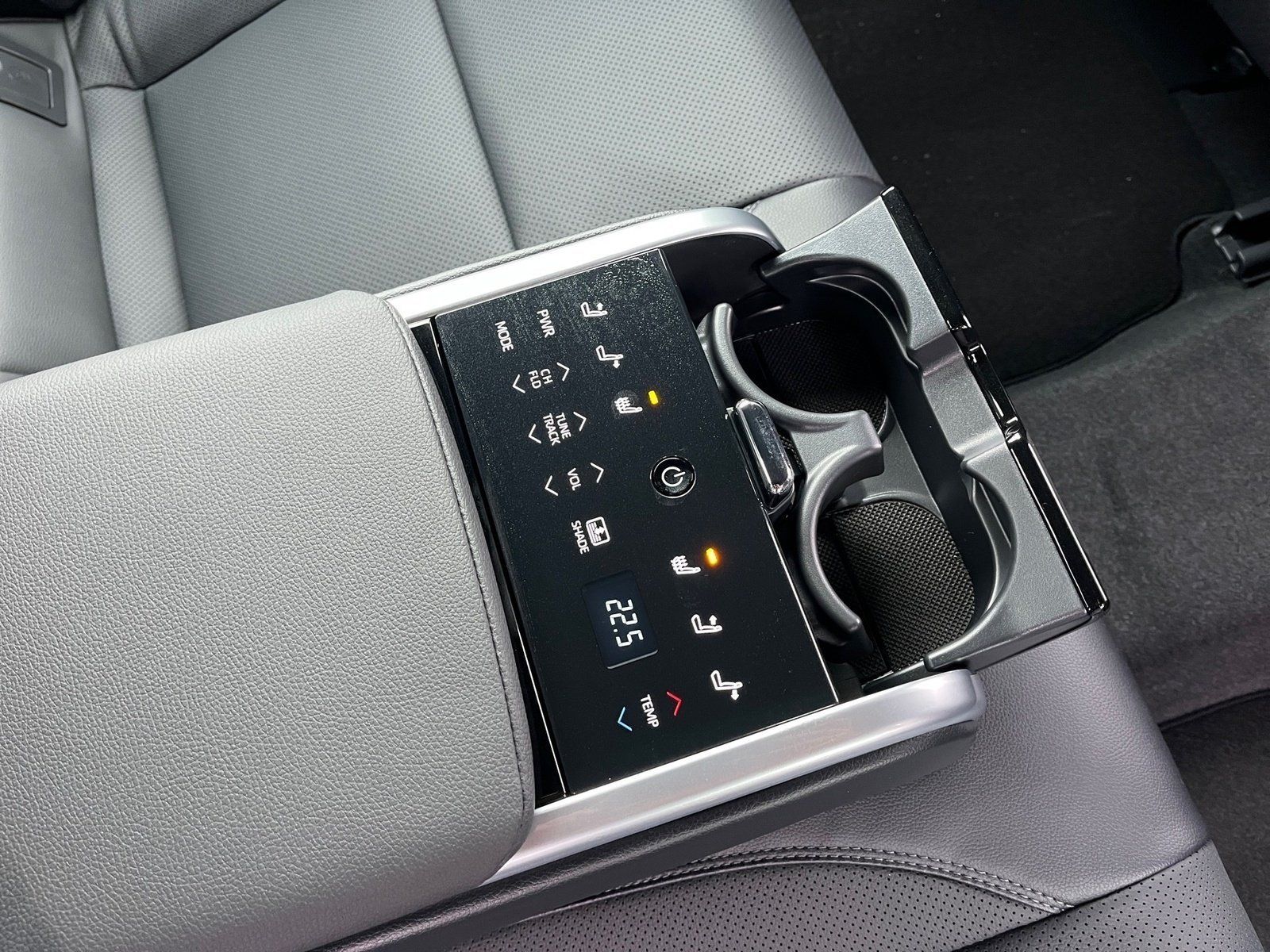 Toyota Camry 2.5 Hybrid Executive JBL*Headup*360°Kamera