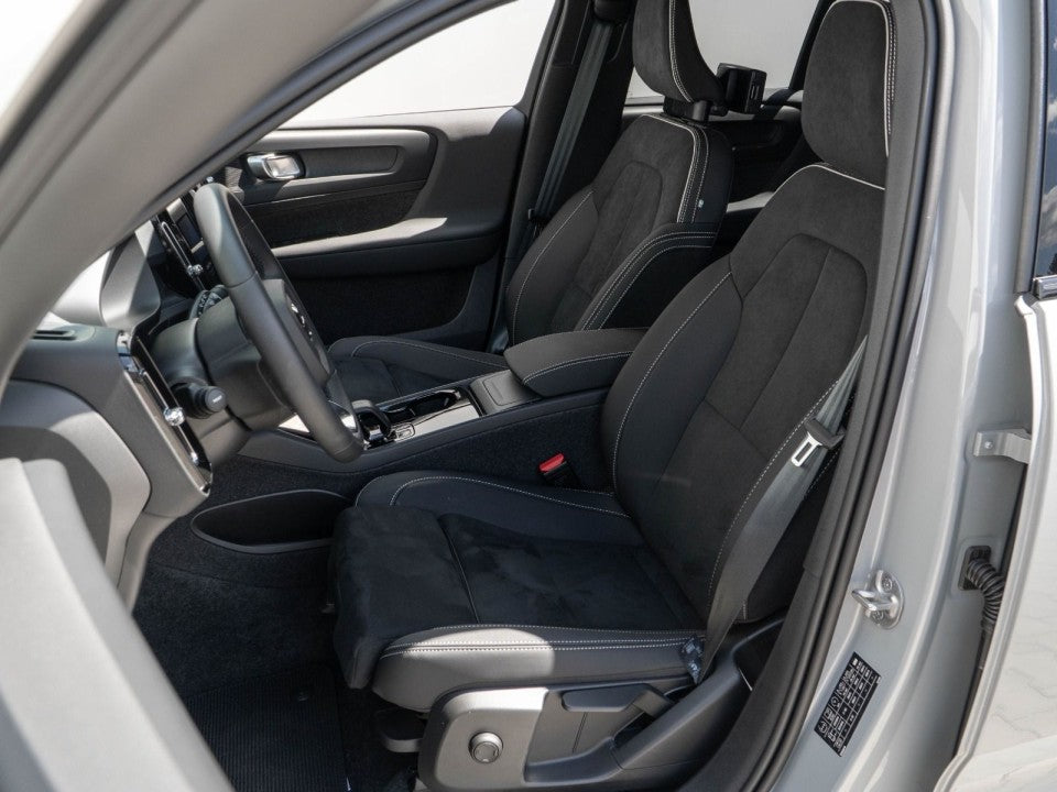 Volvo XC 40 Garantie producator / Rate / Leasing / Credit / Buyback