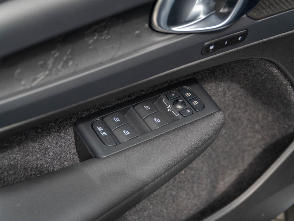 Volvo XC 40 Volvo XC40 Recharge Pure Electric Extended Range