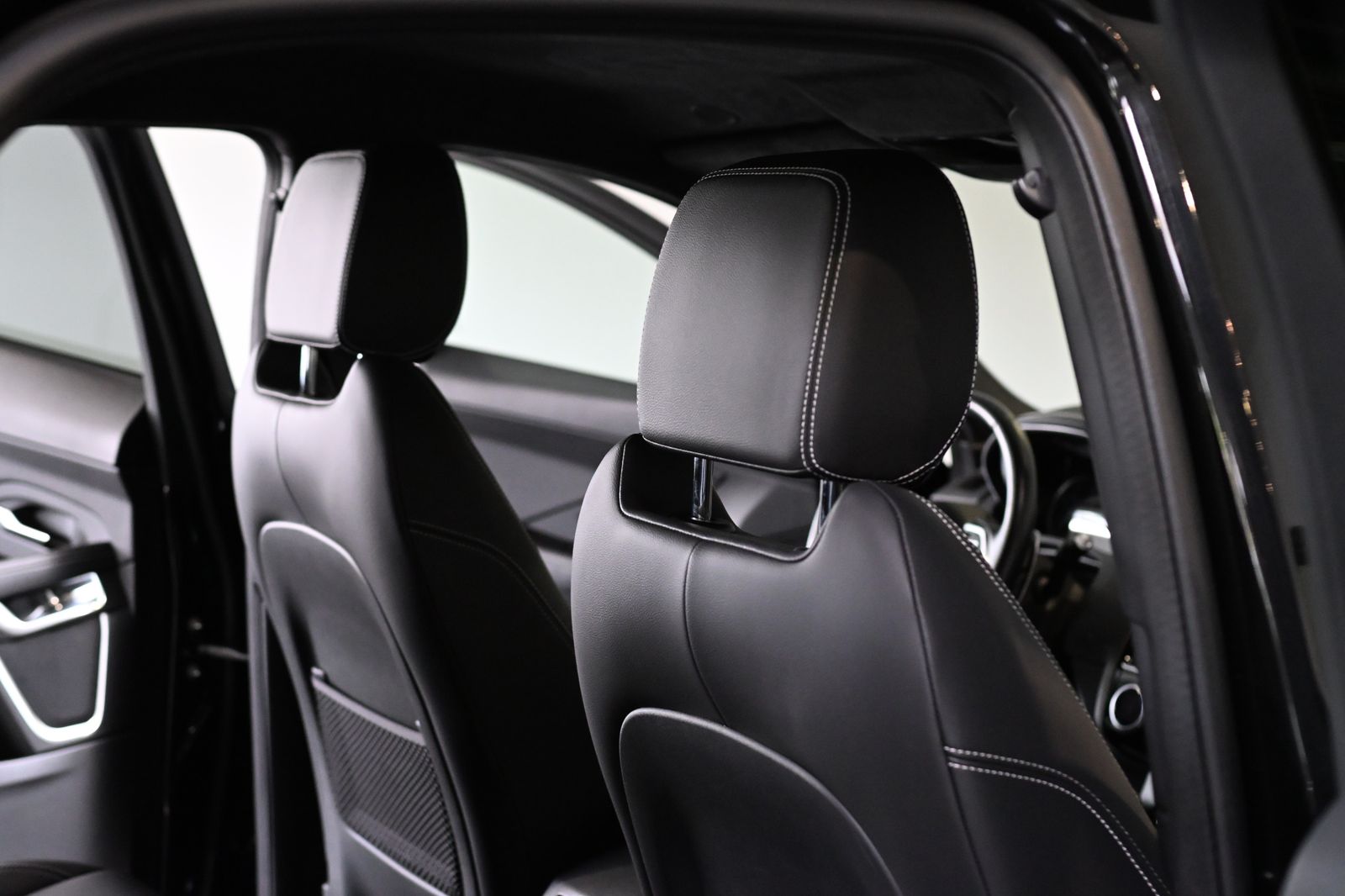 Jaguar E-PACE D163 R-Dynamic SE AWD Leder ACC 19"