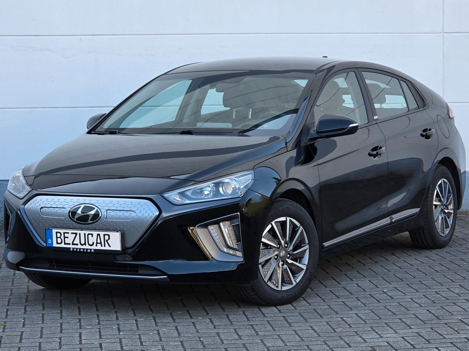 Hyundai IONIQ Elektro - Samsaru's Car Outlet