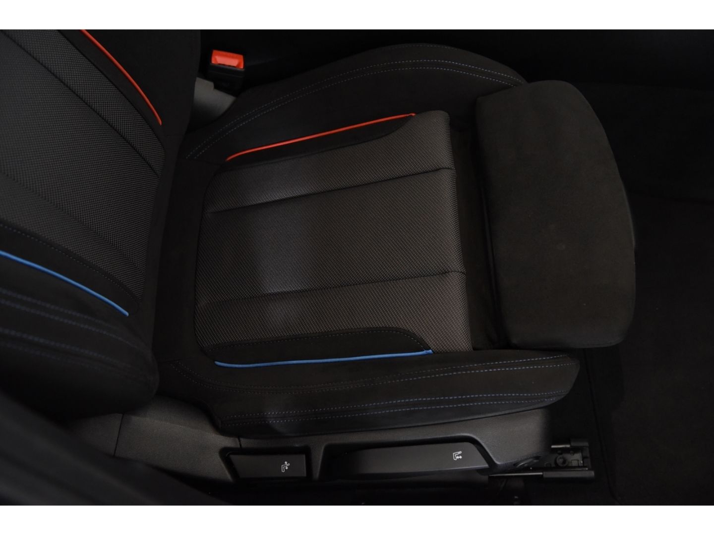 BMW 320 i xDrive Limousine M Sport Anhängerkupplung
