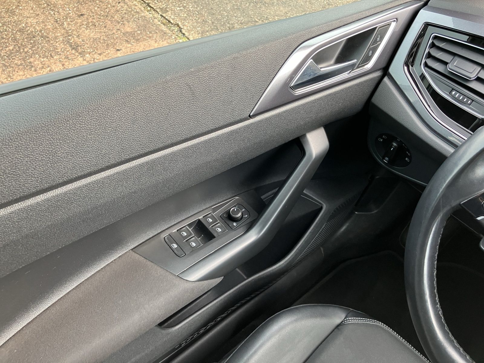 Volkswagen Polo TSI Highline DSG - Samsaru's Car Outlet