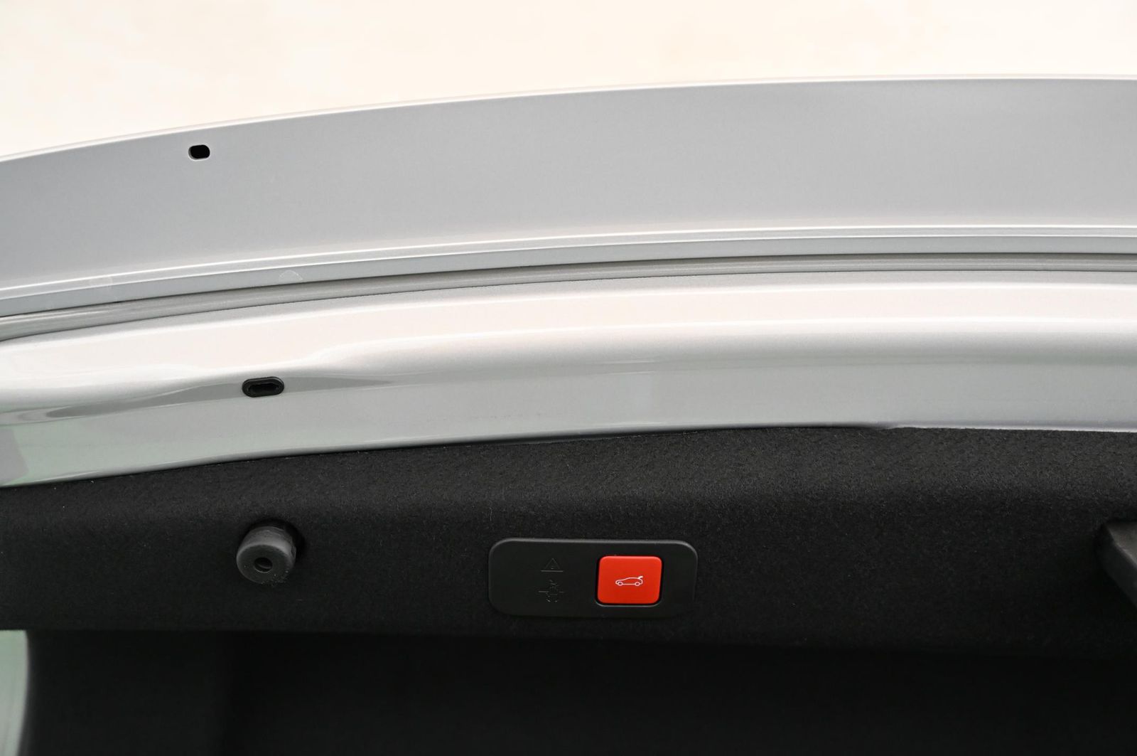 DS Automobiles DS9 1.6 E-Tense 250 RIVOLI+ UVP 68.000 EUR