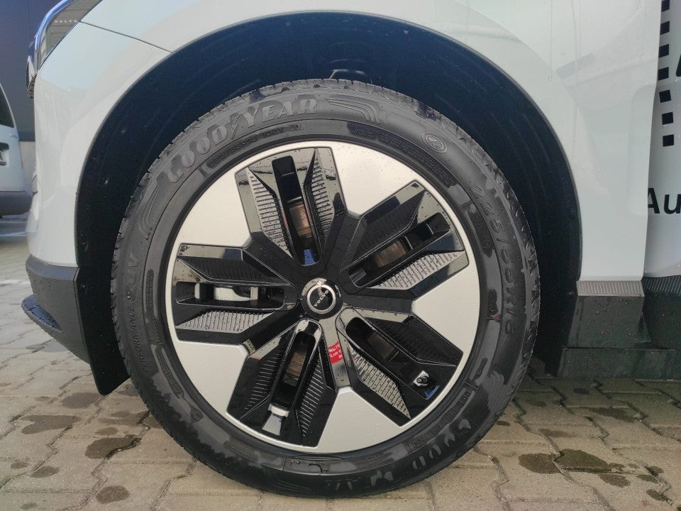 Volvo EX30 Core Singe Motor RWD