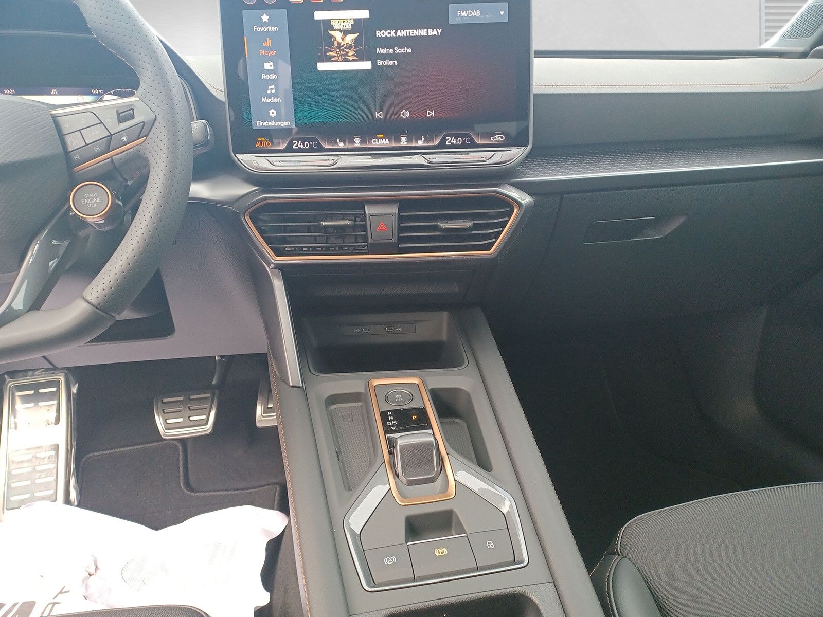 Cupra Leon Sportstourer 1.5 eTSI - Samsaru's Car Outlet