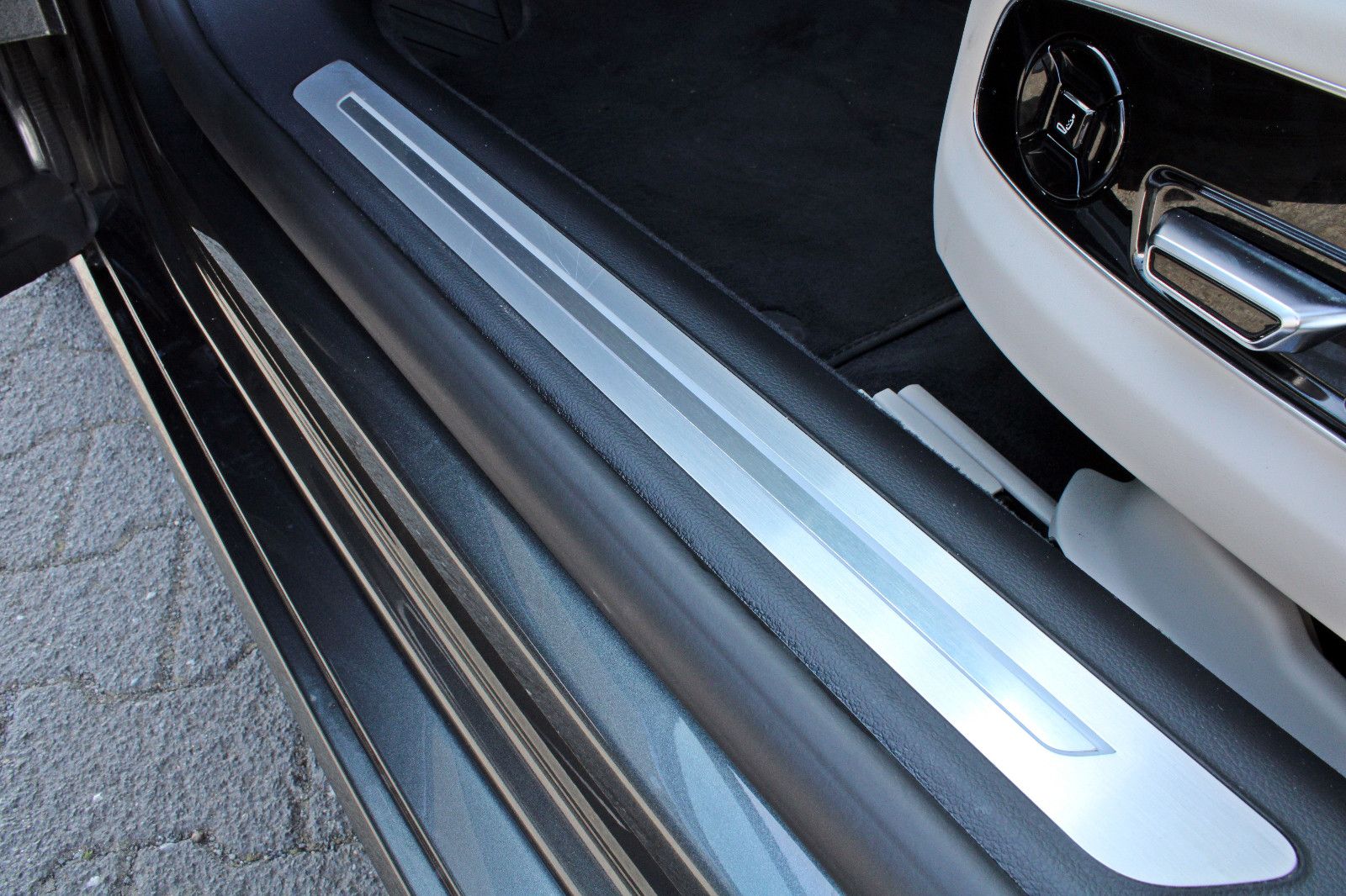 Audi A8 Lang 50TDI S LINE BLACK - Samsaru's Car Outlet