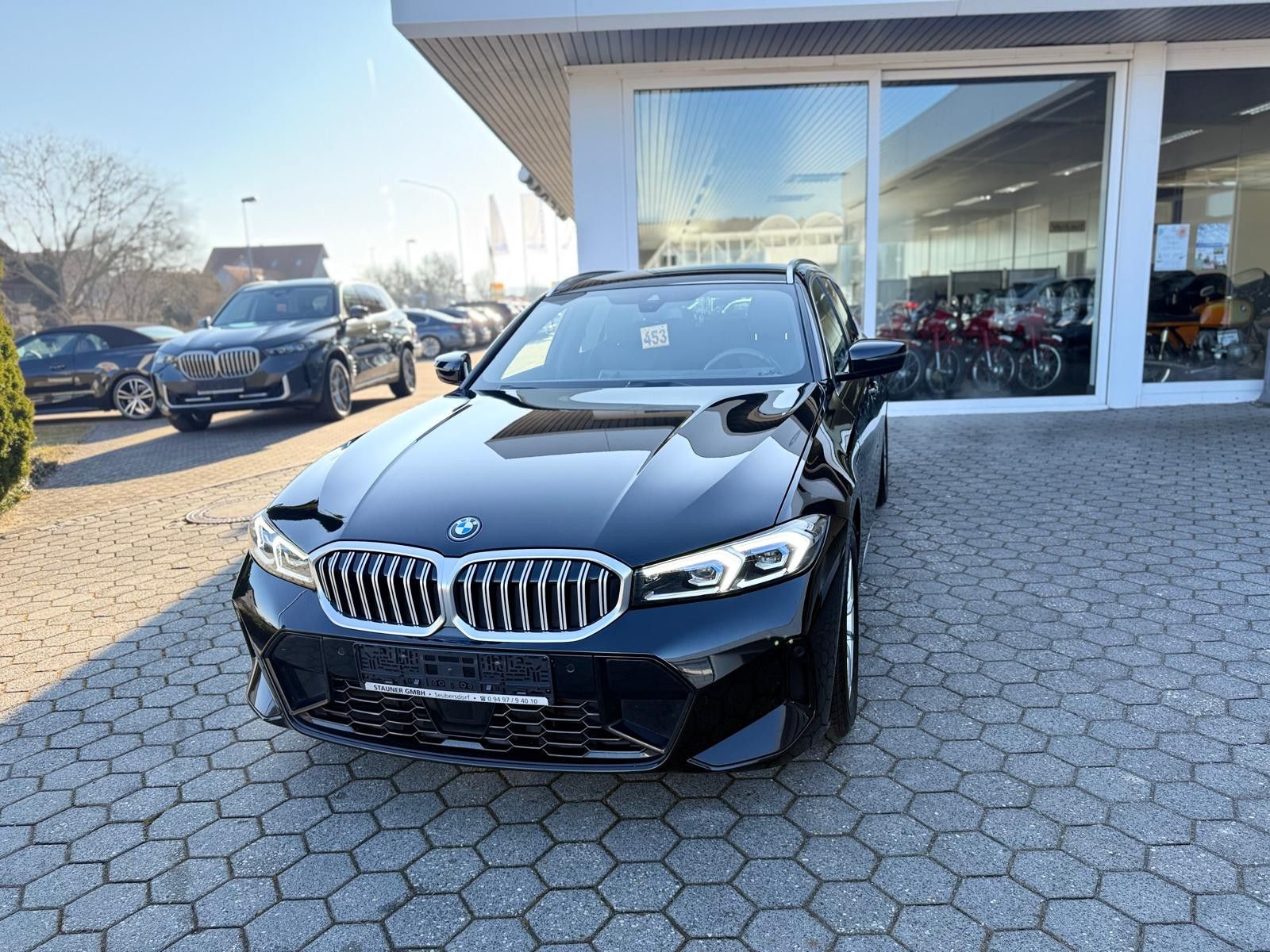 BMW 330 e Touring M-Sport - Samsaru's Car Outlet