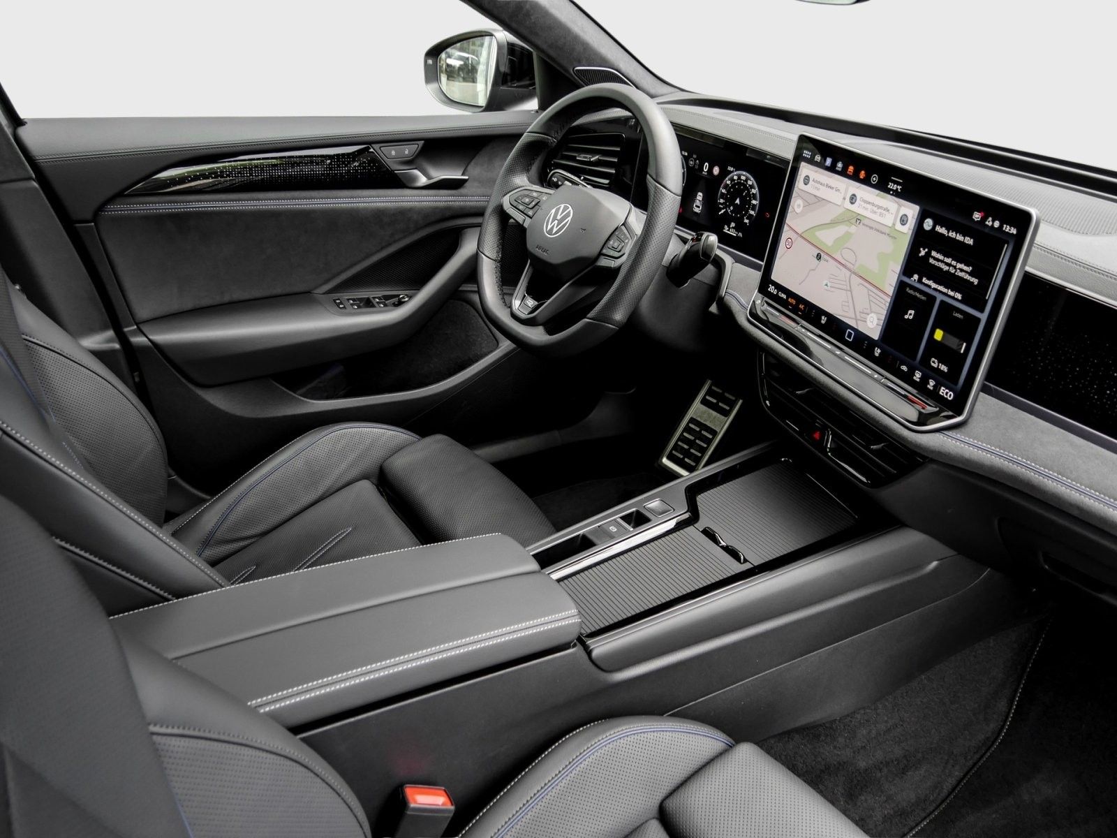 Volkswagen Passat Variant R-Line Signature eHybrid HarmanKa
