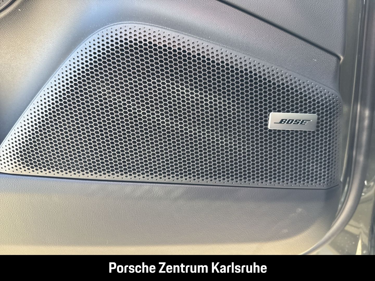 Porsche Macan 4S BOSE Surround-View Abstandstempomat LED