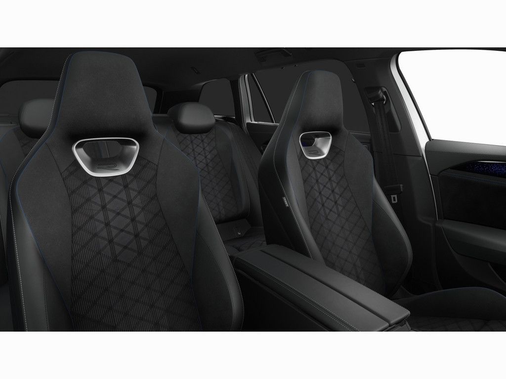 Volkswagen Passat Variant 1.5 eHybrid R-Line +DSG+AHK+