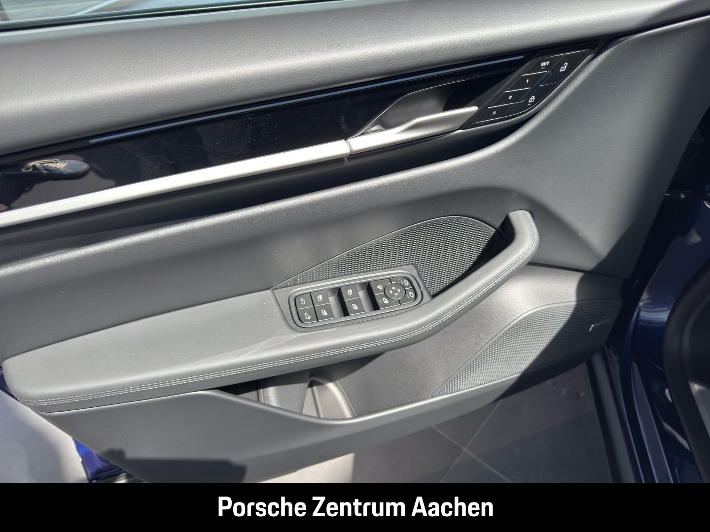 Porsche Macan 4 BOSE Panorama Rückfahrkamera Luftfederun