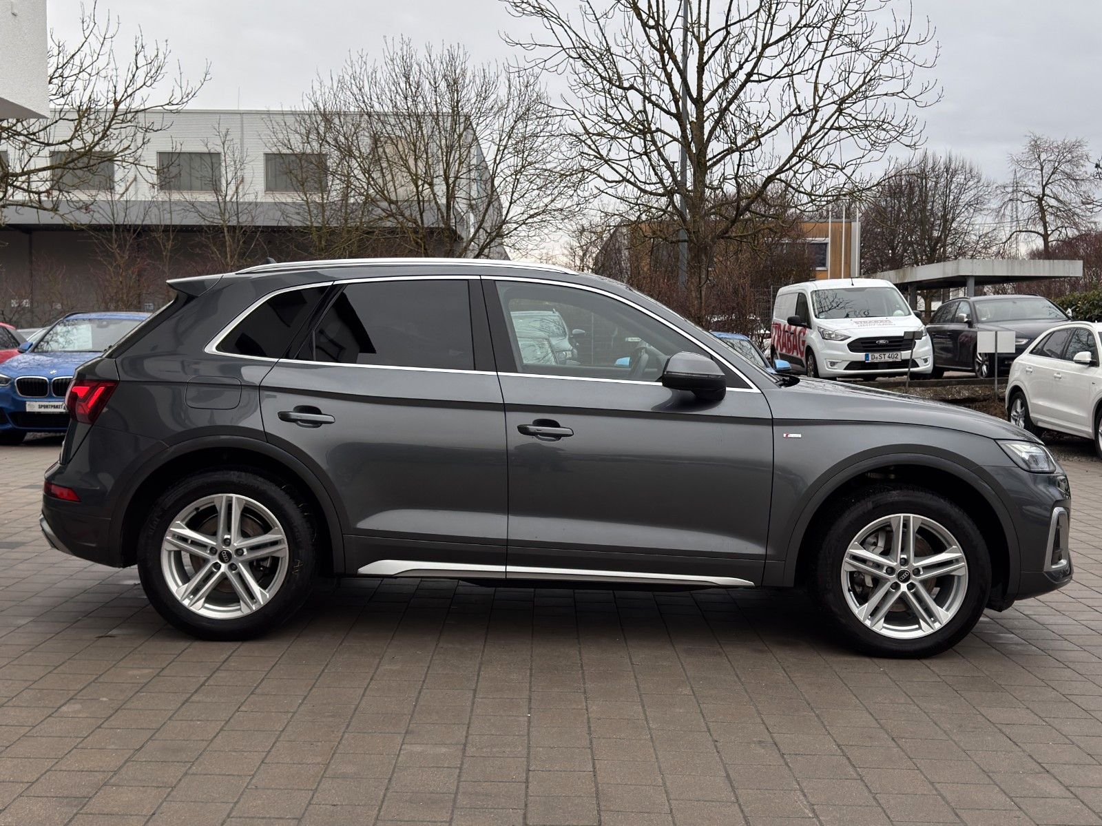 Audi Q5 40 TDI quattro S line - Samsaru's Car Outlet