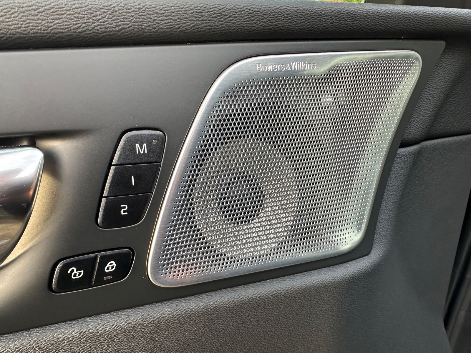 Volvo XC60 Ultimate Dark AWD Leder HuD Pano B&W 360°