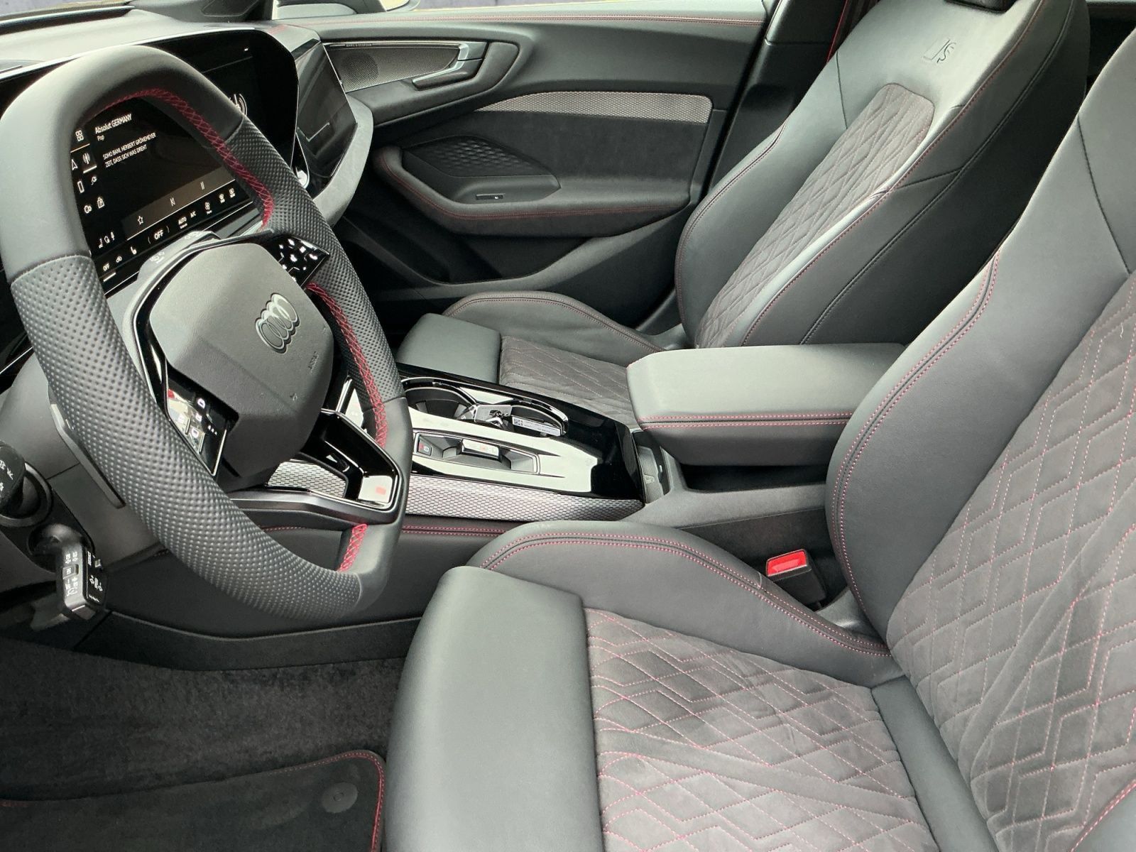 Audi A5 Avant e-hybrid 220kW S-LINE MATRIX+B&O+PANO