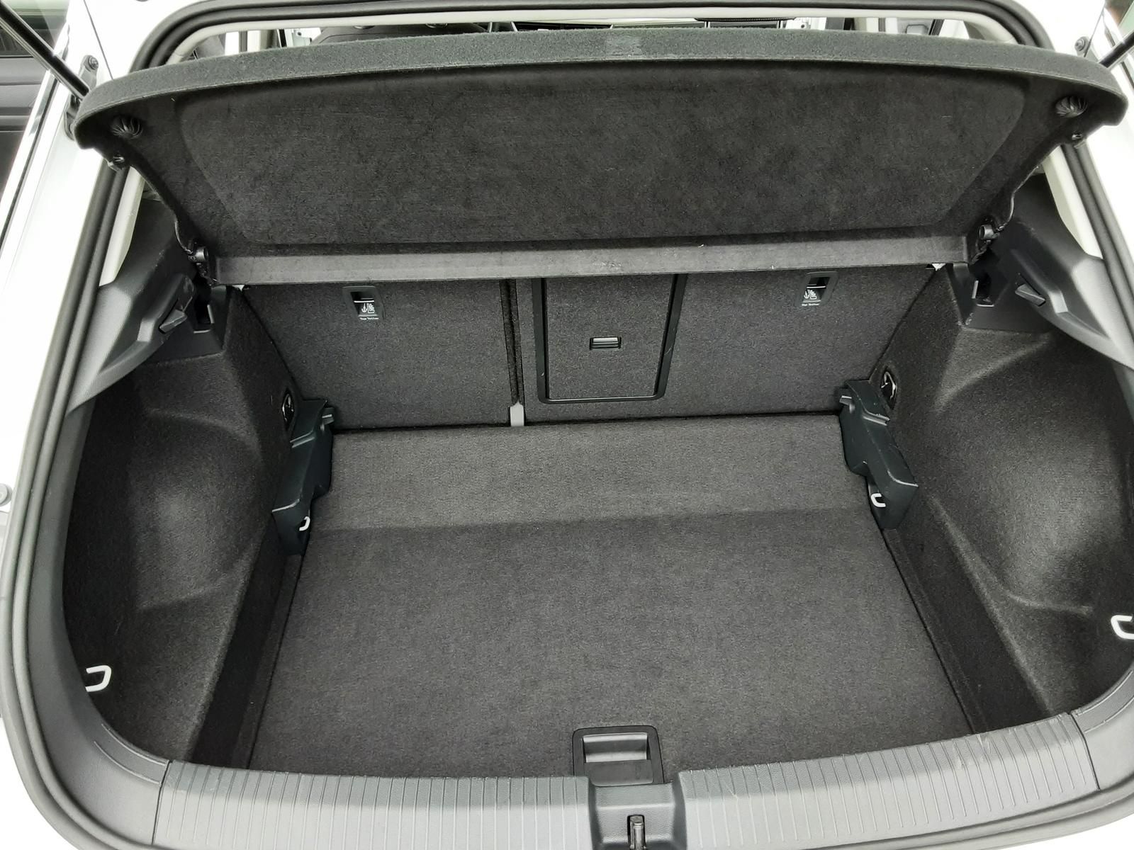 Volkswagen T-Roc Move 1.0 TSI - Samsaru's Car Outlet