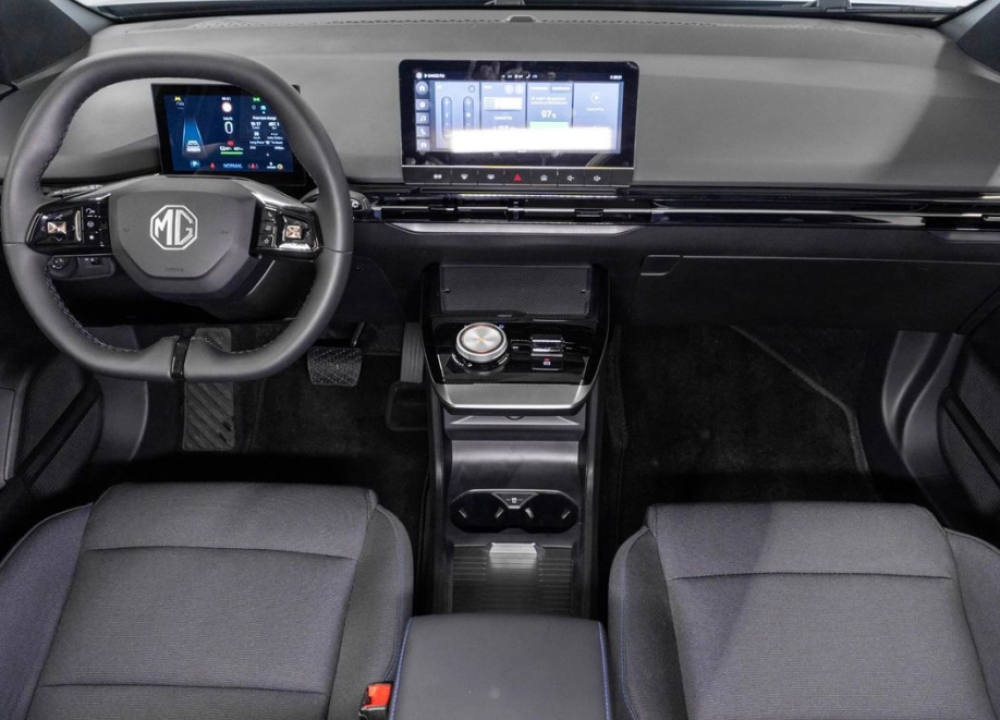 MG4 EV 5 usi Electric 204 CP AT