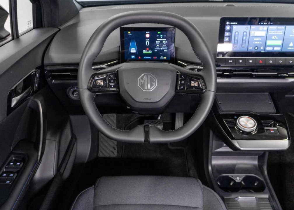 MG4 EV 5 usi Electric 204 CP AT