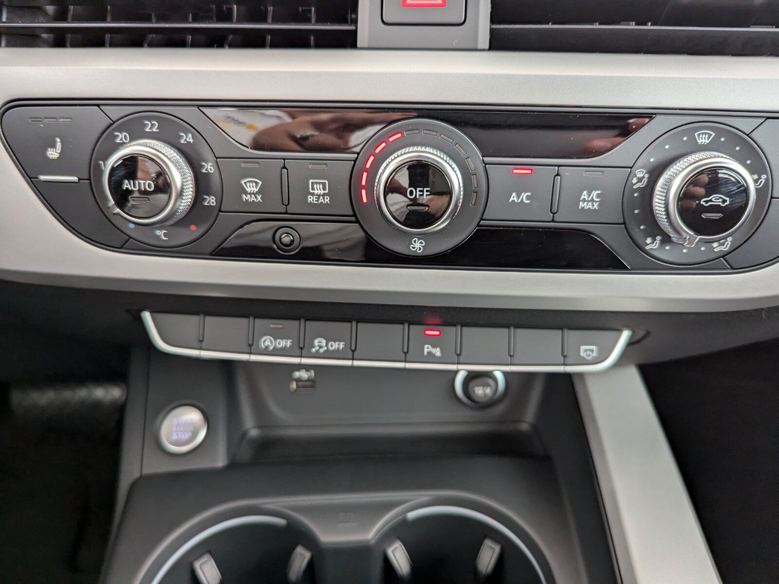 Audi A4 35 2.0 TFSI Avant advanced - Samsaru's Car Outlet