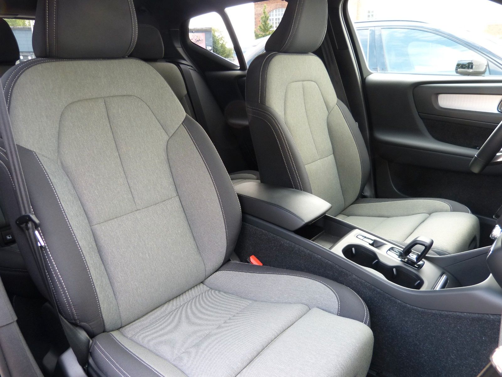 Volvo XC40 T4 Core Recharge Plug-In Hybrid  ACC