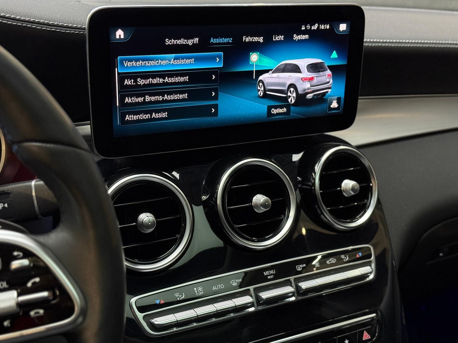 Mercedes-Benz GLC 300 e 4Matic*Panorama*360°*AHK*KeylessGO