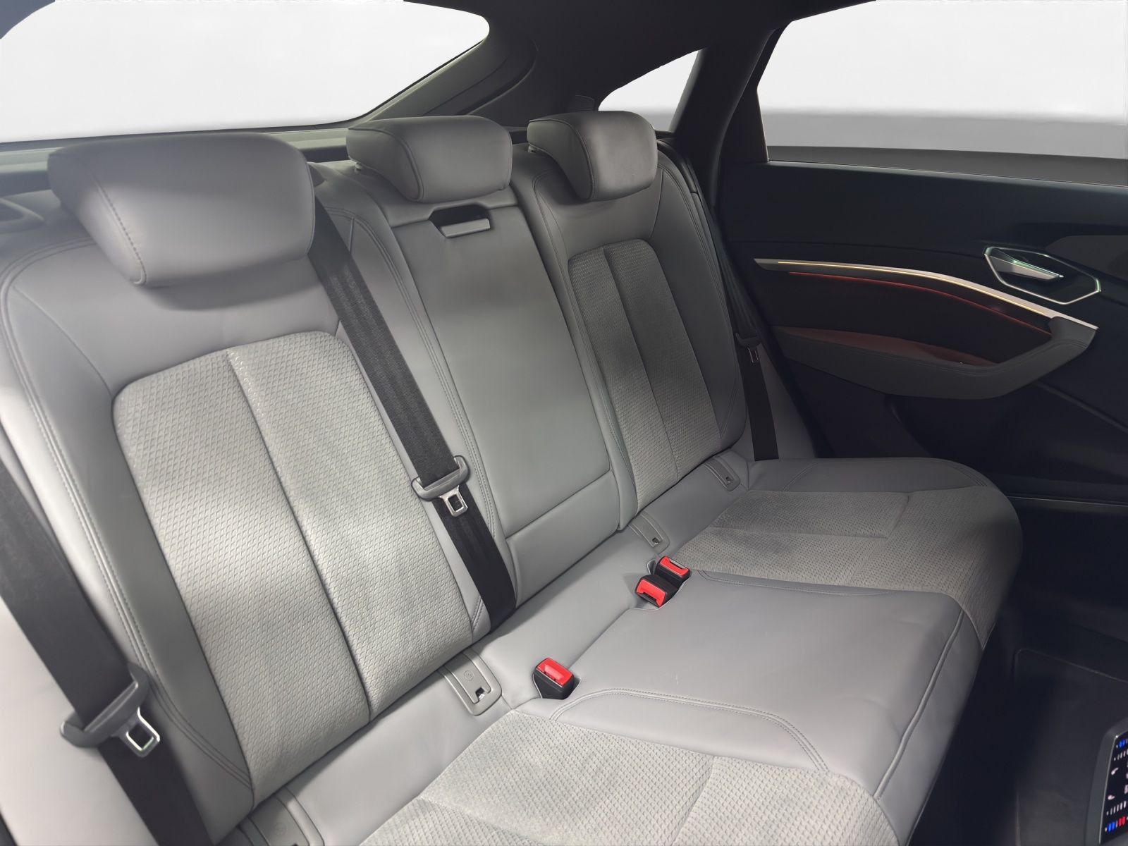 Audi e-tron Sportback 55 qu. S line AHK Pano Matrix L
