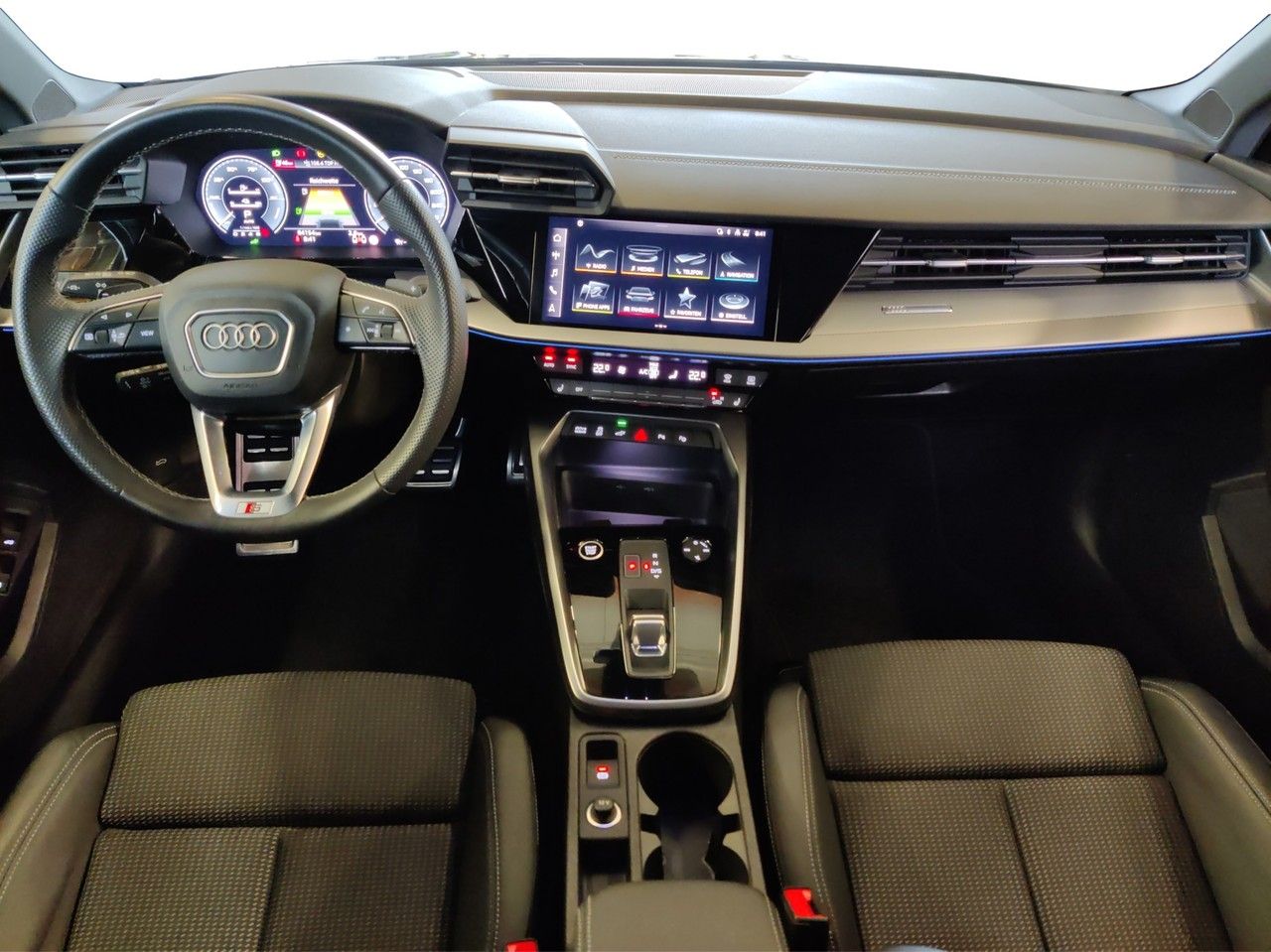 Audi A3 Sportback 45 TFSI e S tronic S line, Matrix