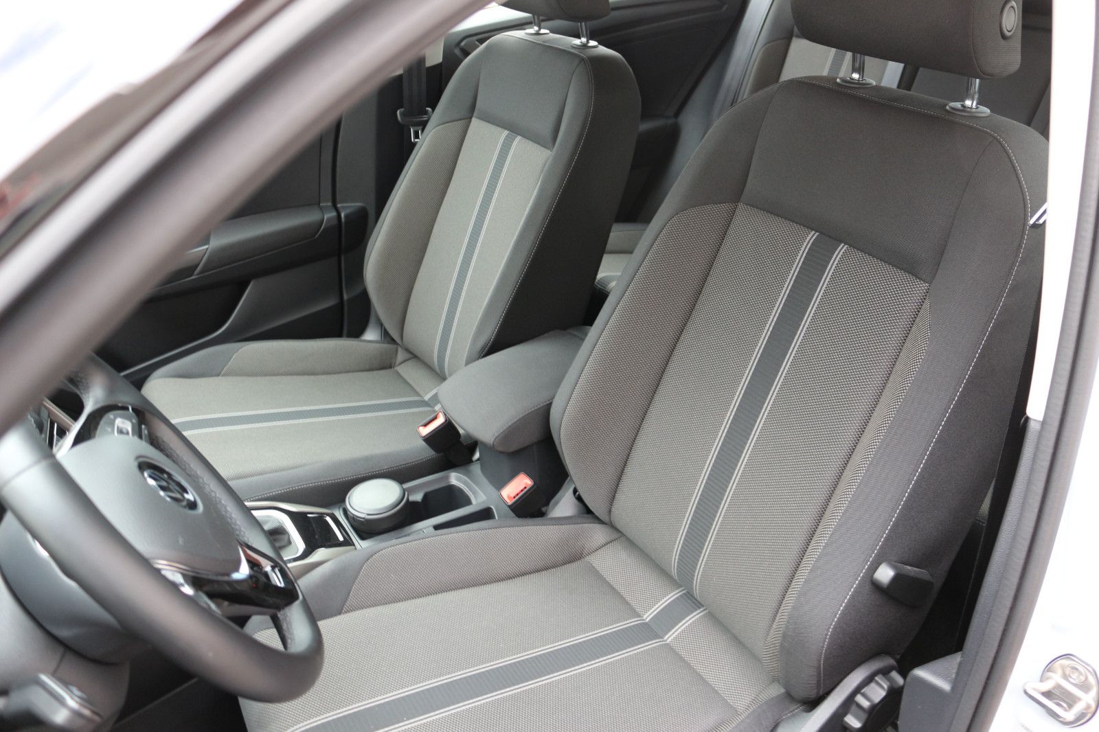 Volkswagen T-Roc Style - Samsaru's Car Outlet