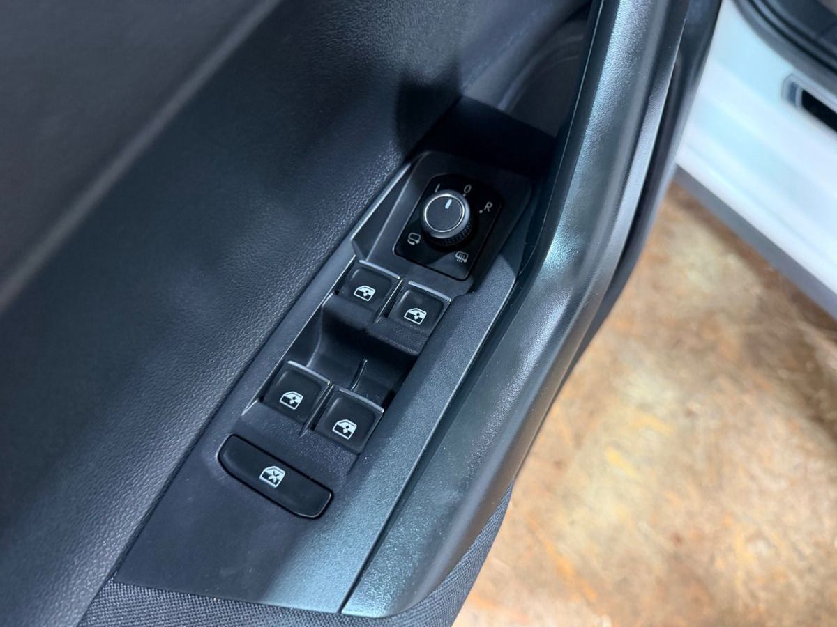 Volkswagen Polo VI GTI 2.0TSI DSG/ALCANTARA/CAM/MATRIX/18"