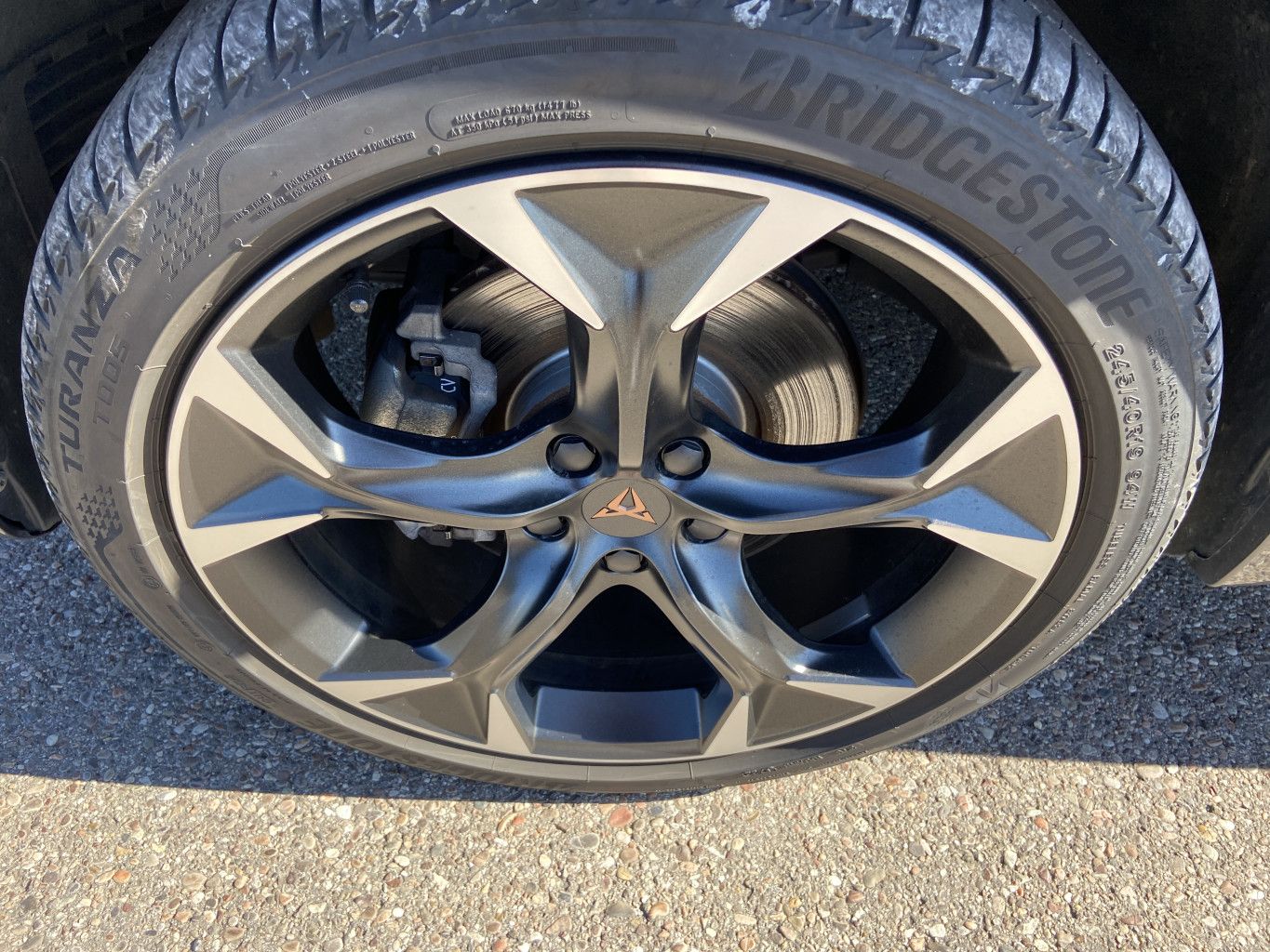 Cupra Formentor 1.4 TSI DSG eHybrid 19"+SAFE-DRIVING-X