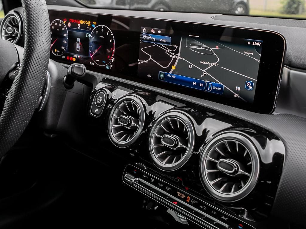 Mercedes-Benz A 200 AMG Premium Black Line - Samsaru's Car Outlet