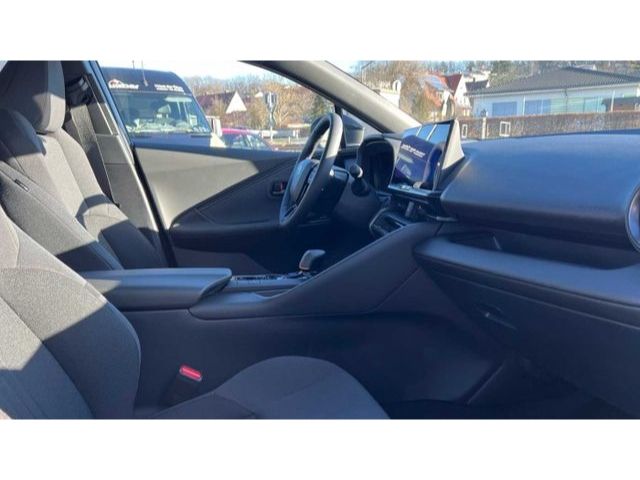 Toyota C-HR 1.8 Hybrid - Samsaru's Car Outlet