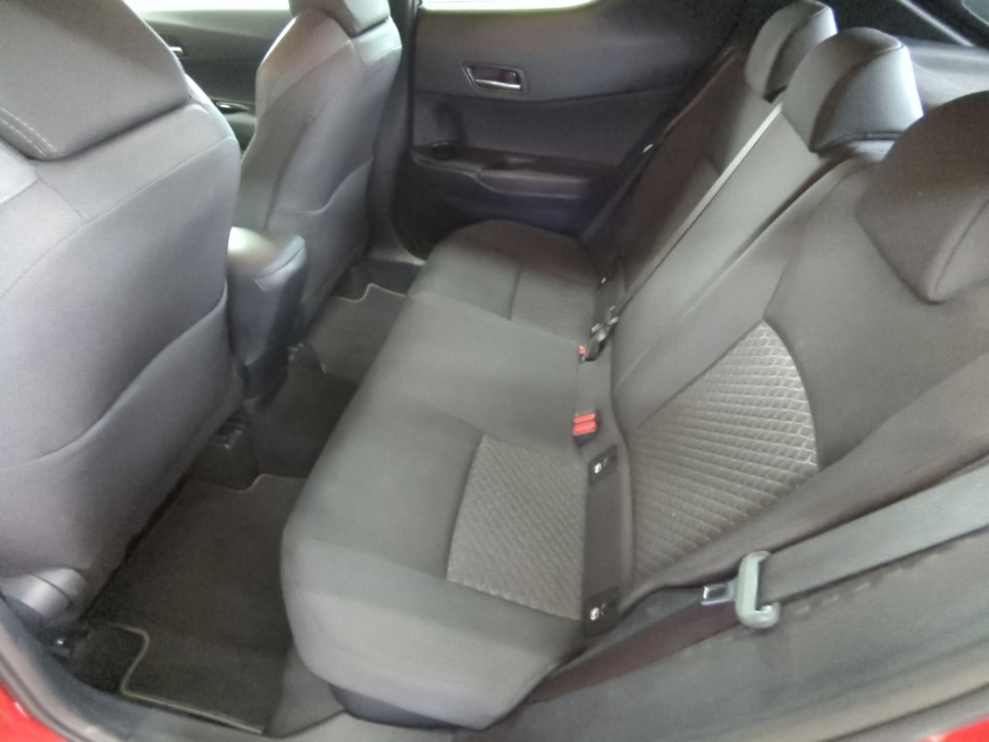 Toyota C-HR Hybrid - Samsaru's Car Outlet