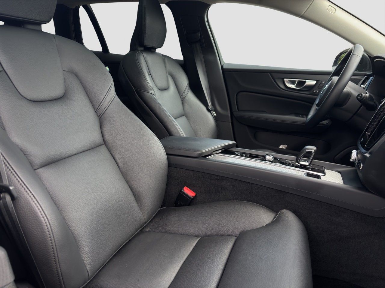 Volvo V60 B4 Cross Country Ultimate AWD/AHK/Pano/StHz