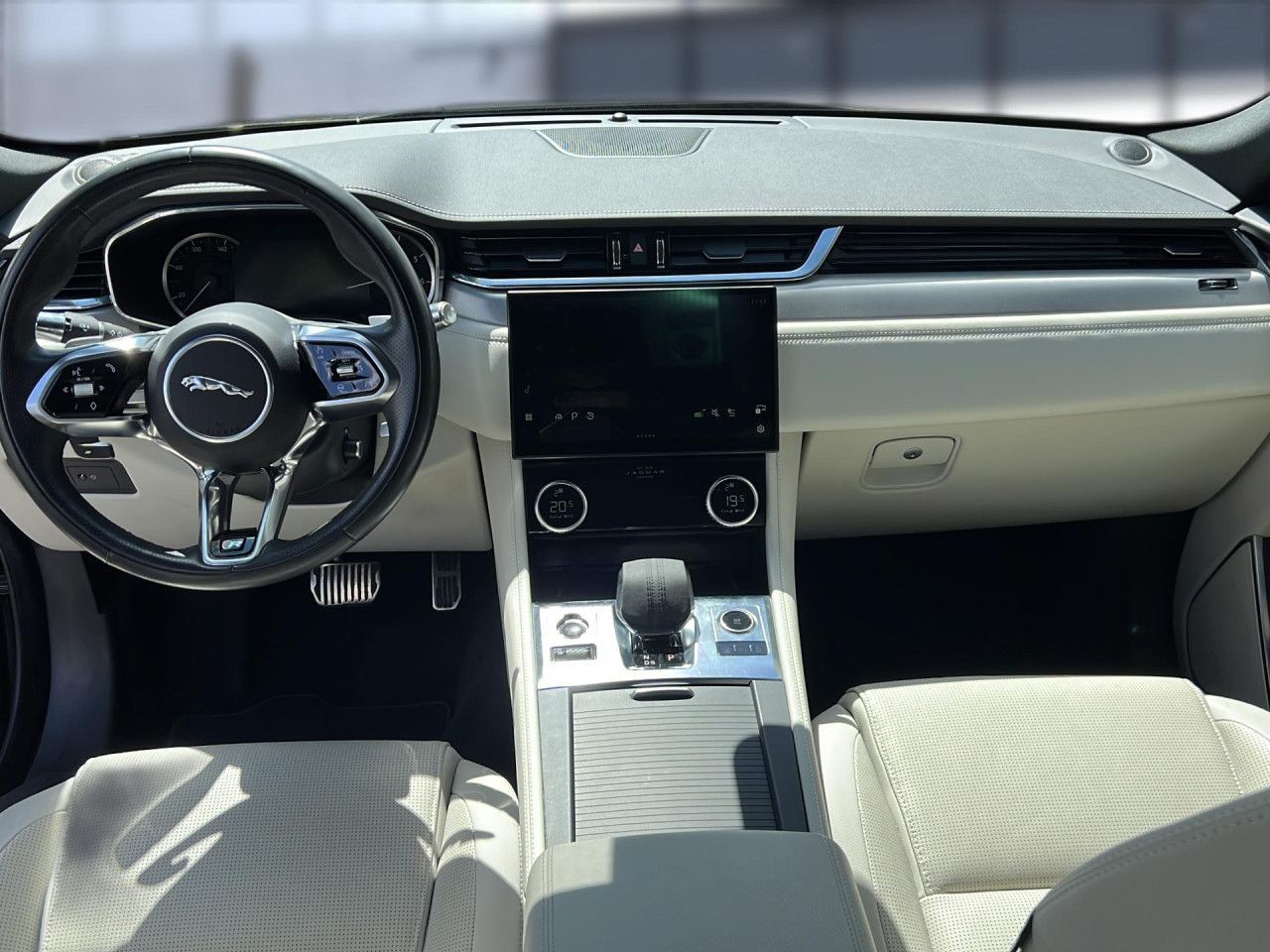 Jaguar F-Pace P250 AWD R-Dynamic SE