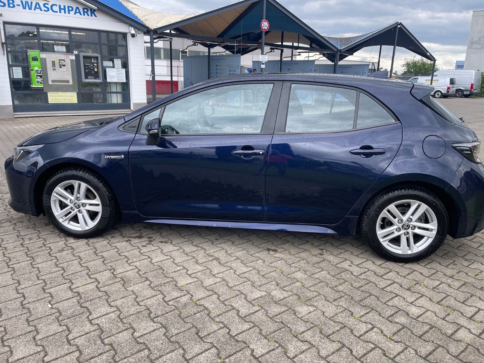 Toyota Corolla Hybrid Business Edition - Samsaru's Car Outlet