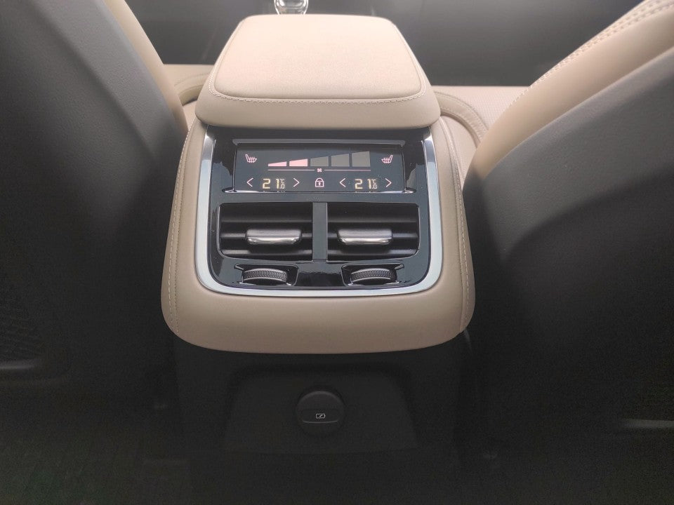 Volvo XC 90 Volvo XC90 T8 AWD PHEV Ultra Dark