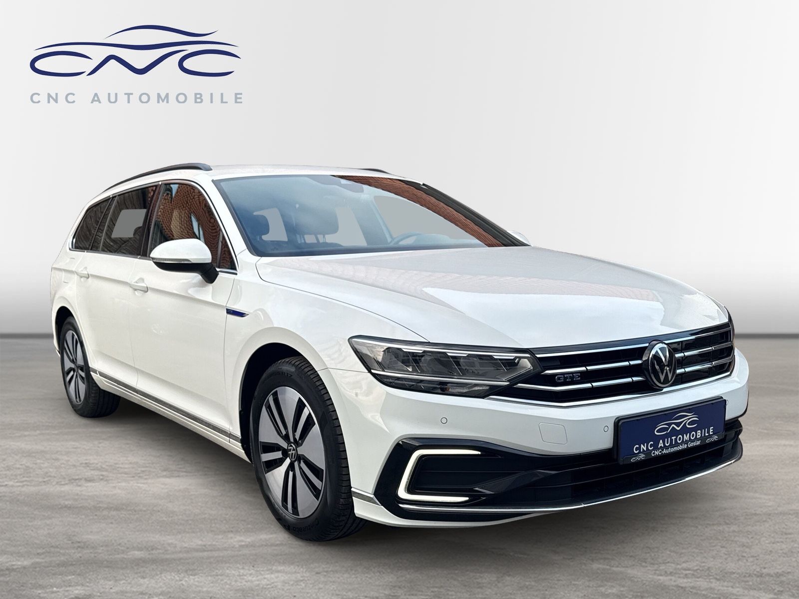 Volkswagen Passat Variant GTE DSG - Samsaru's Car Outlet