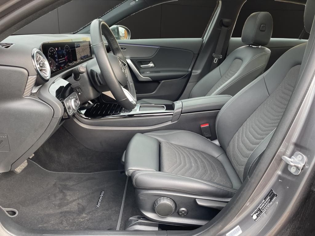 Mercedes-Benz A 180 - Samsaru's Car Outlet