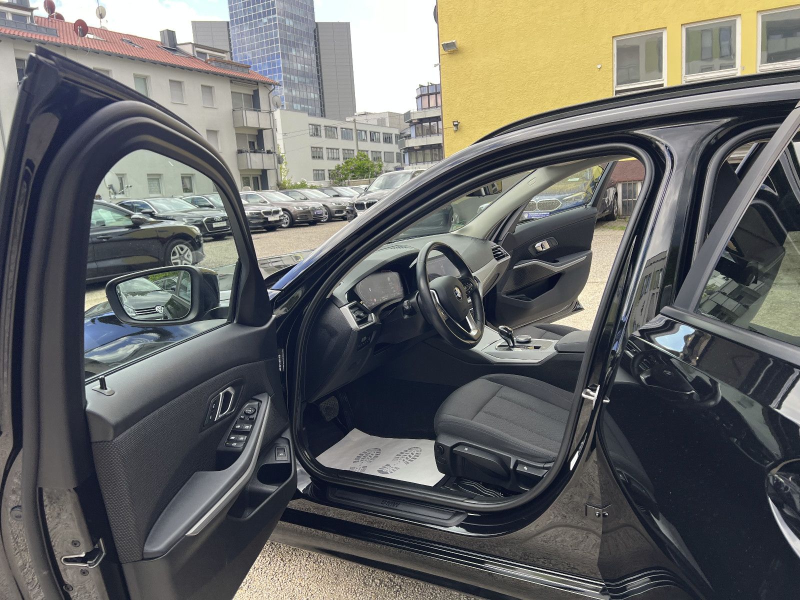 BMW 318 d Advantage Aut. - Samsaru's Car Outlet