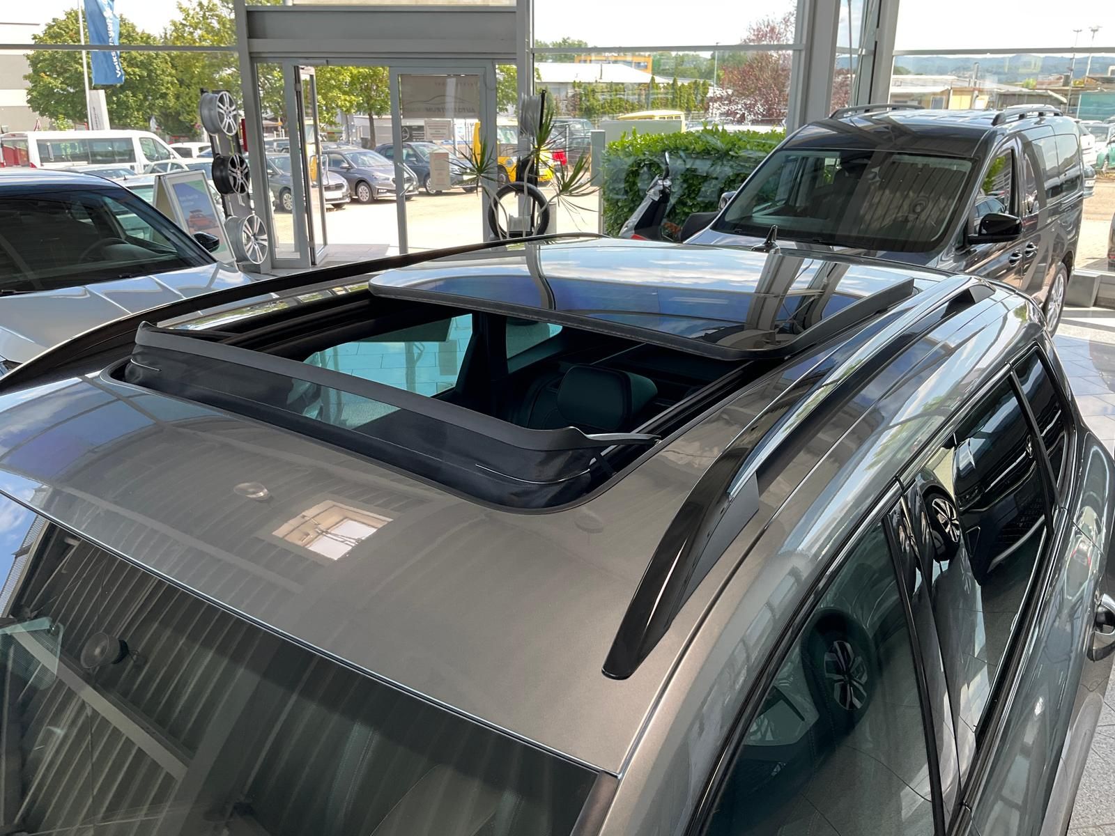 Skoda Karoq 2.0TSI Sportline 4x4 AHK Standheizung Alca