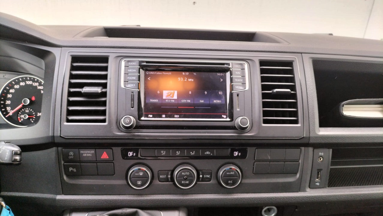 Volkswagen Caravelle