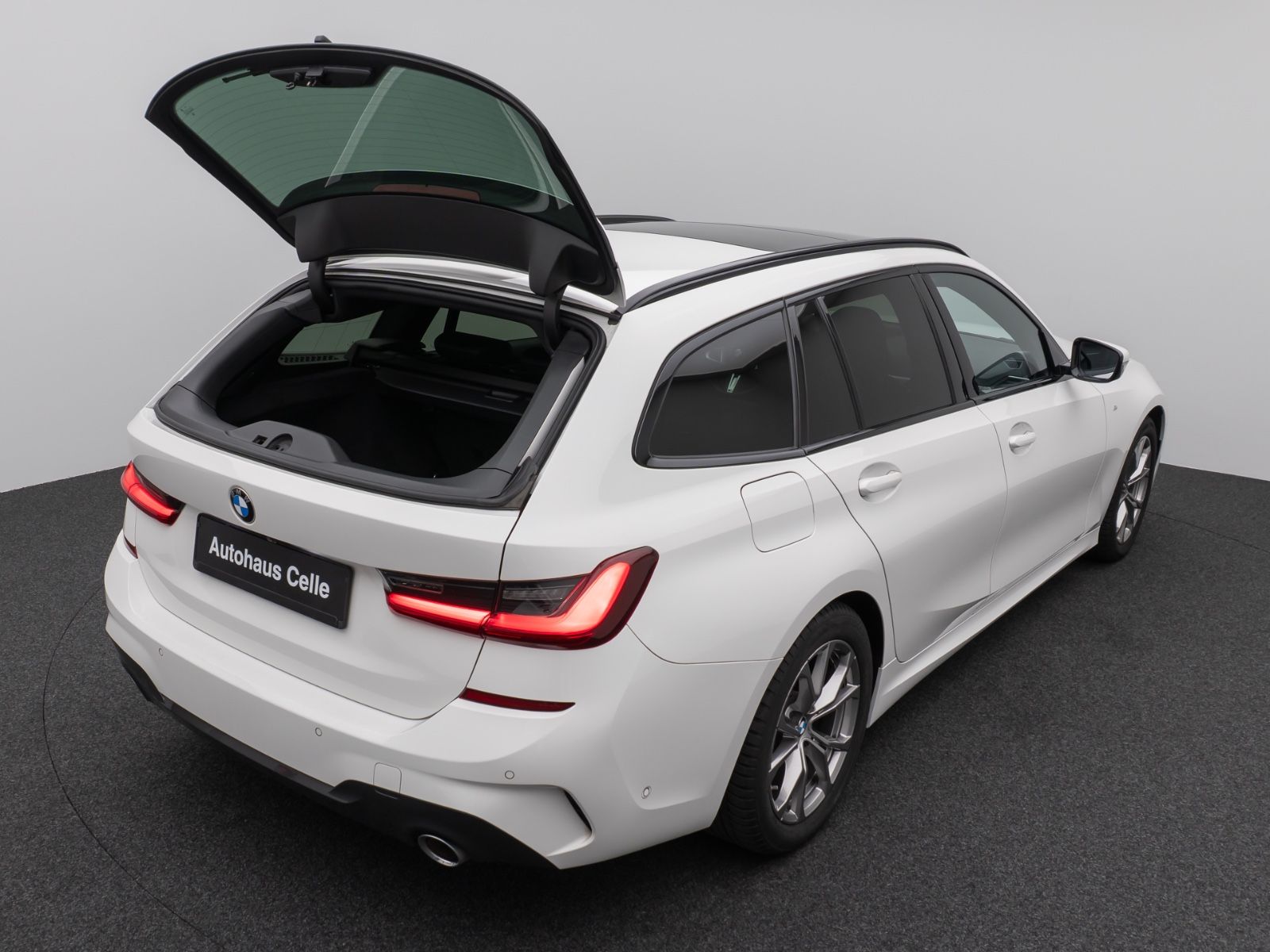 BMW 320d M Sport - Samsaru's Car Outlet