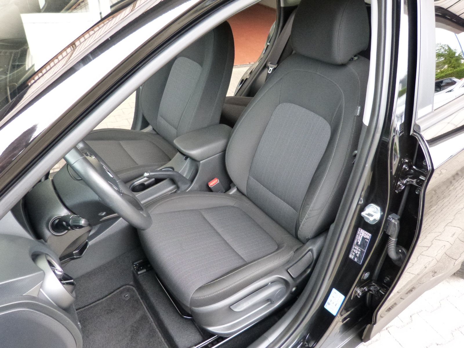 Hyundai Kona - Samsaru's Car Outlet