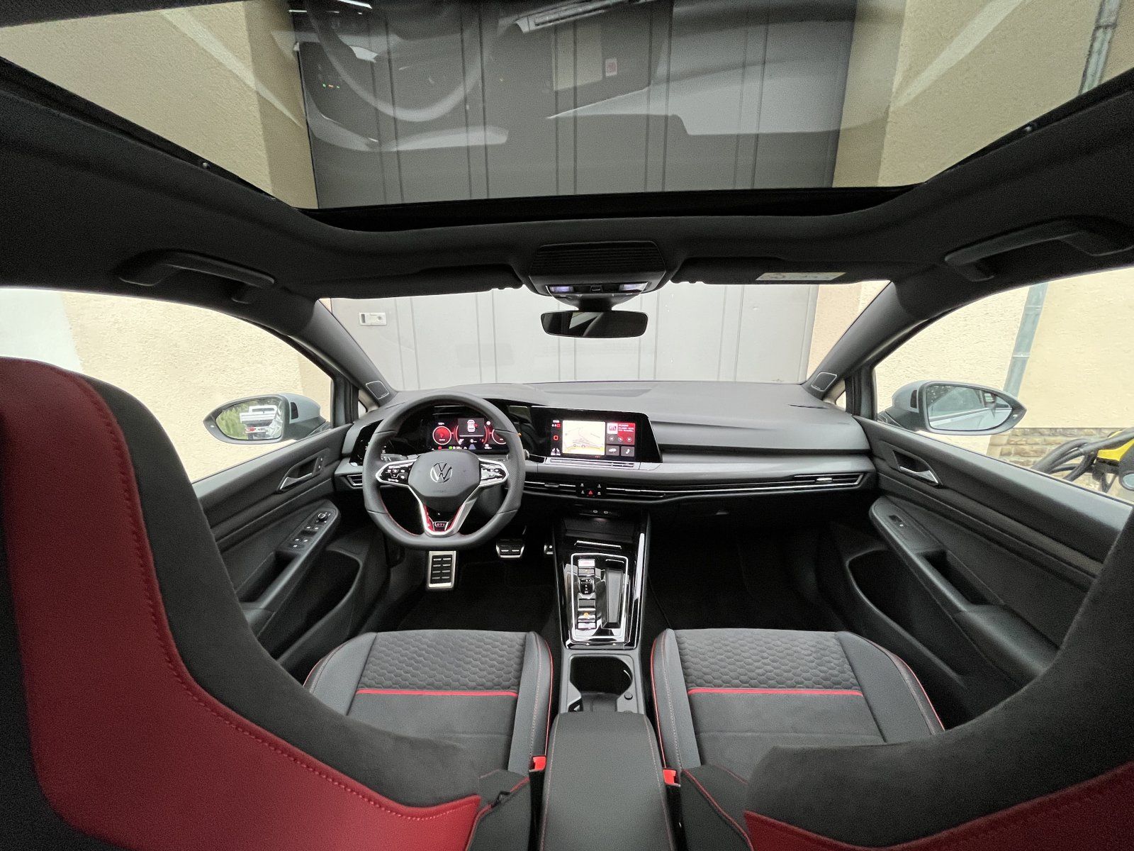 Volkswagen Golf 8 VIII GTI Clubsport - Samsaru's Car Outlet