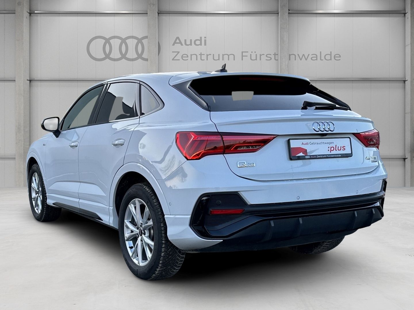 Audi Q3 Sportback 45 TFSI quattro S line - Samsaru's Car Outlet